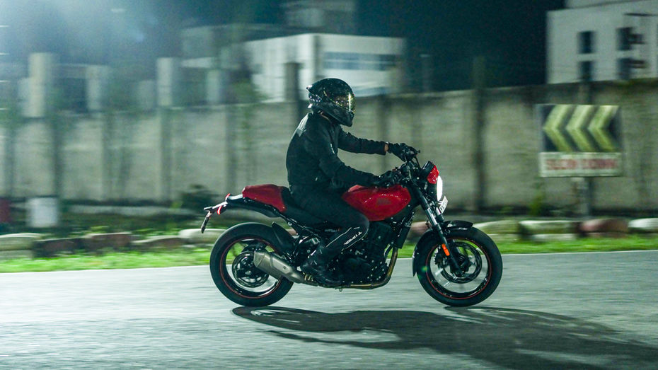 Royal Enfield Guerrilla 450:
