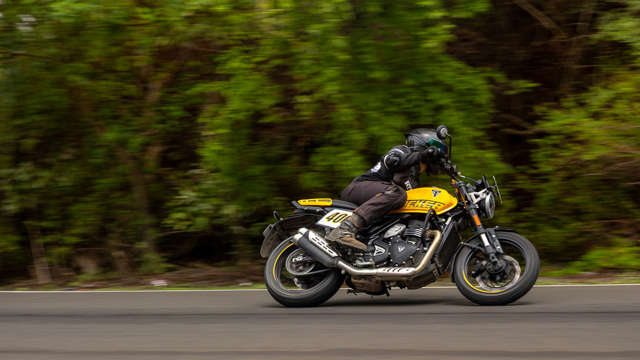 Triumph Tracker 400 Cornering Shot