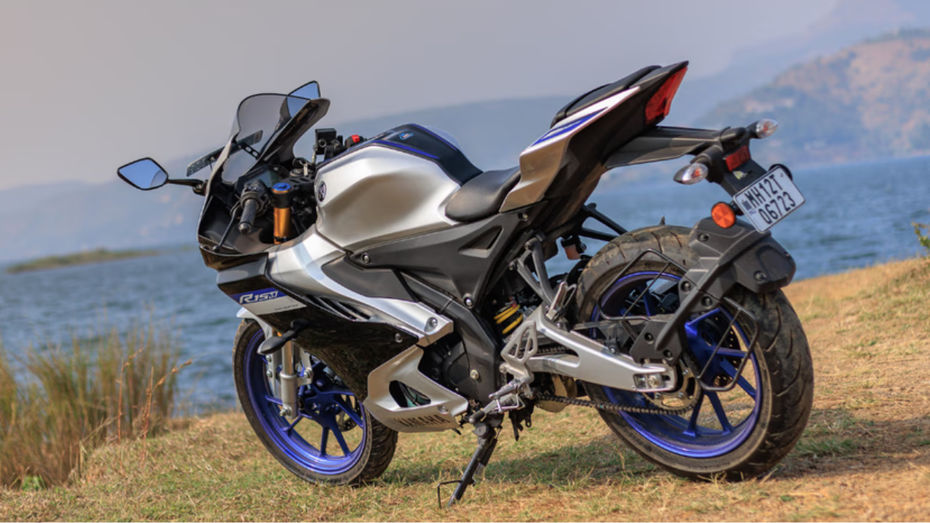 R15 V4