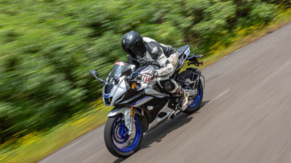Yamaha R15 M
