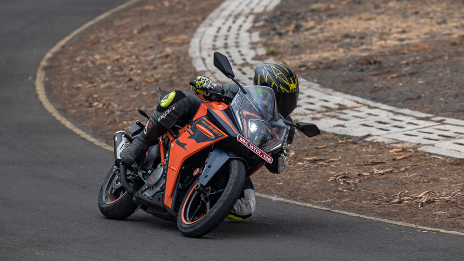 KTM RC 490 Incoming KTM RC 490 Incoming