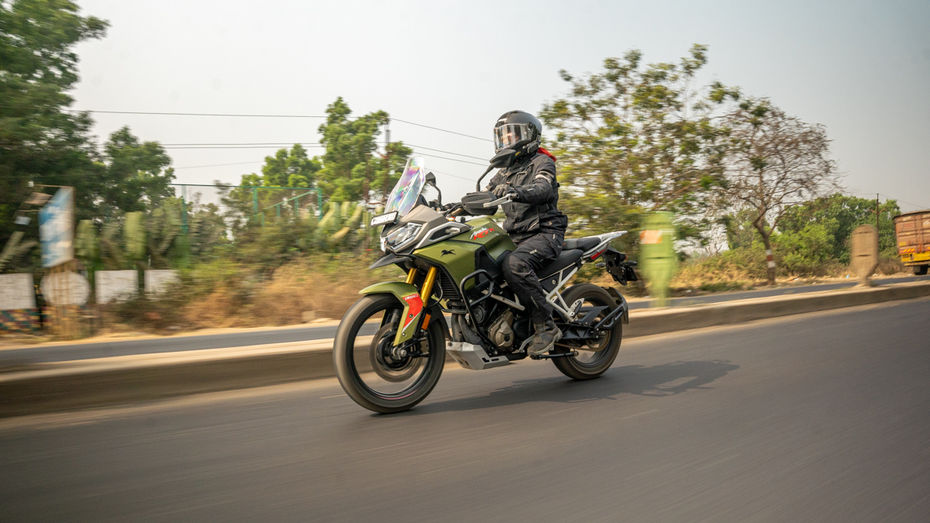 TVS Apache RTX 300 TVS Apache RTX 300