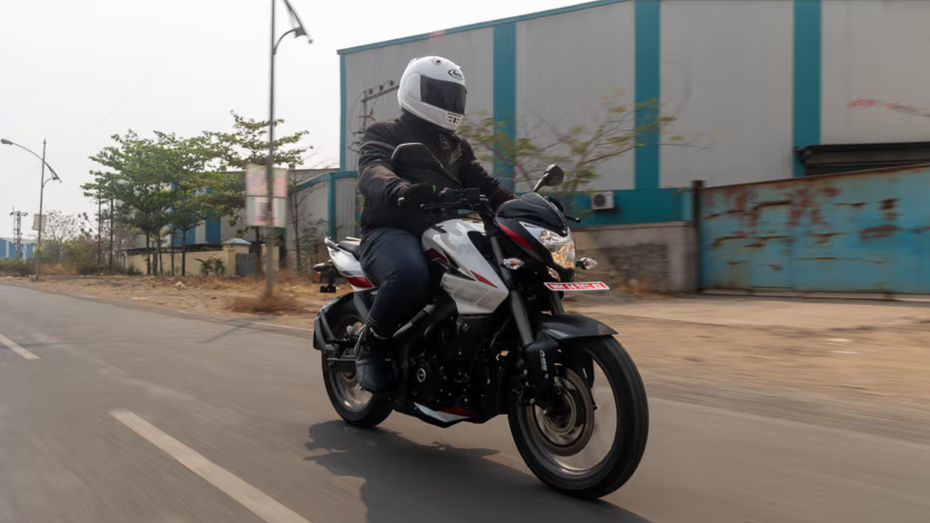 pulsar 200