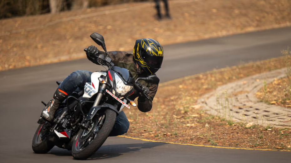 pulsar 200