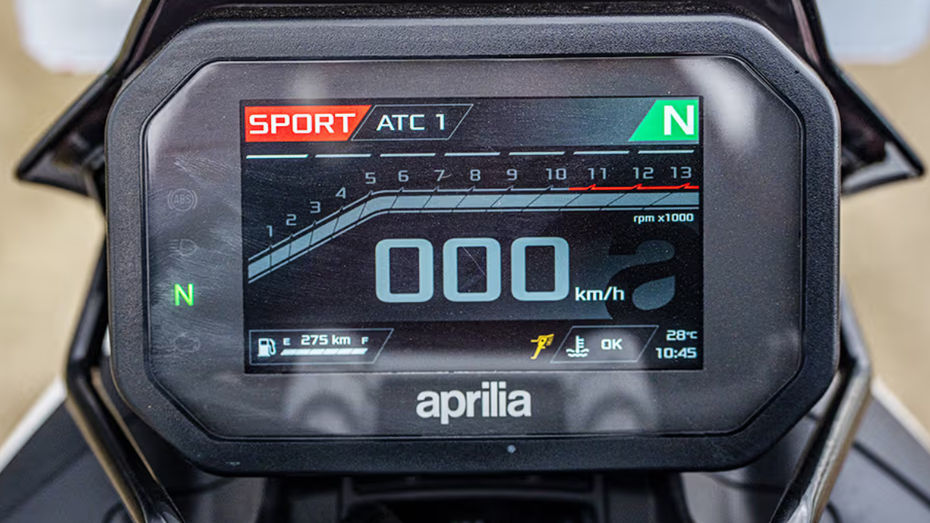 Aprilia Tuono 457 Special Edition vs Royal Enfield Continental GT 650