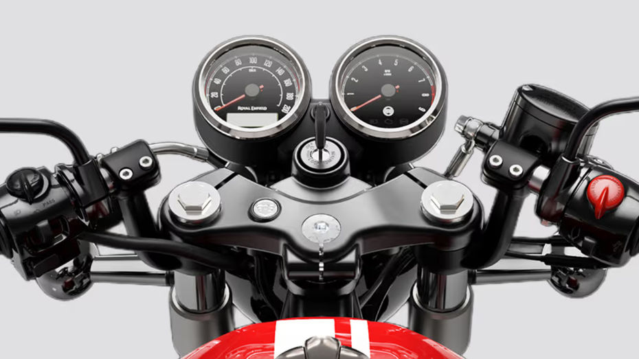 Aprilia Tuono 457 Special Edition vs Royal Enfield Continental GT 650 Aprilia Tuono 457 Special Edition vs Royal Enfield Continental GT 650