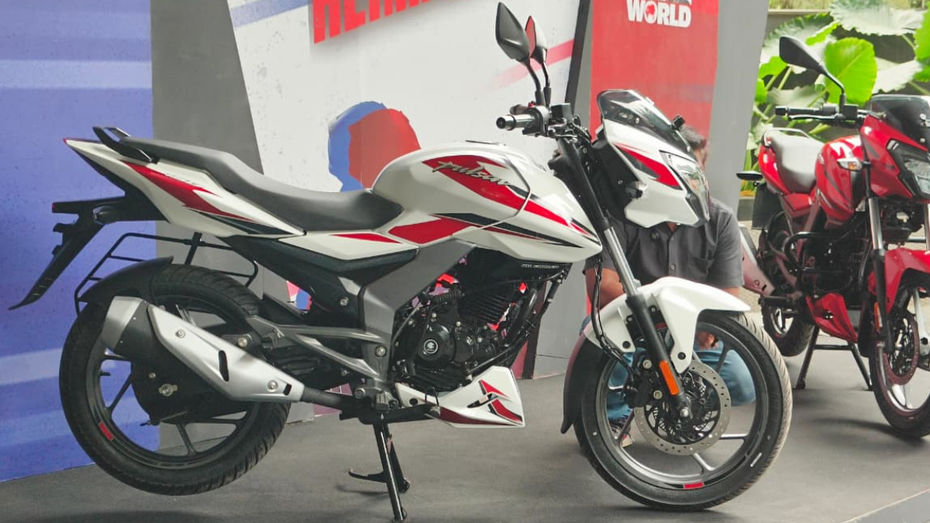 Pulsar vs unicorn Pulsar vs unicorn
