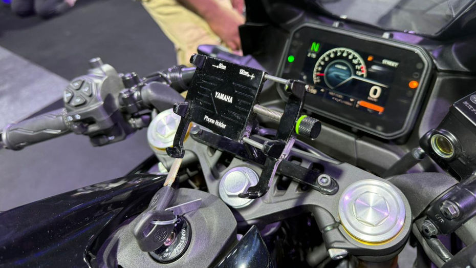 Yamaha YZF-R2 Official Accessories