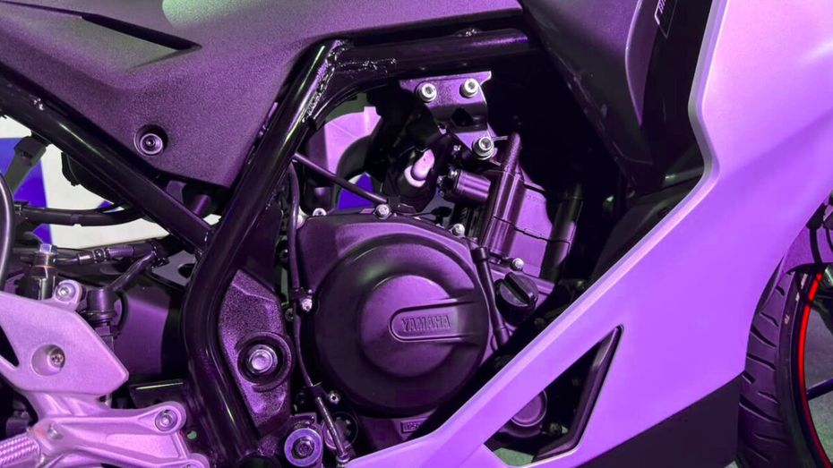 Yamaha R2 Engine