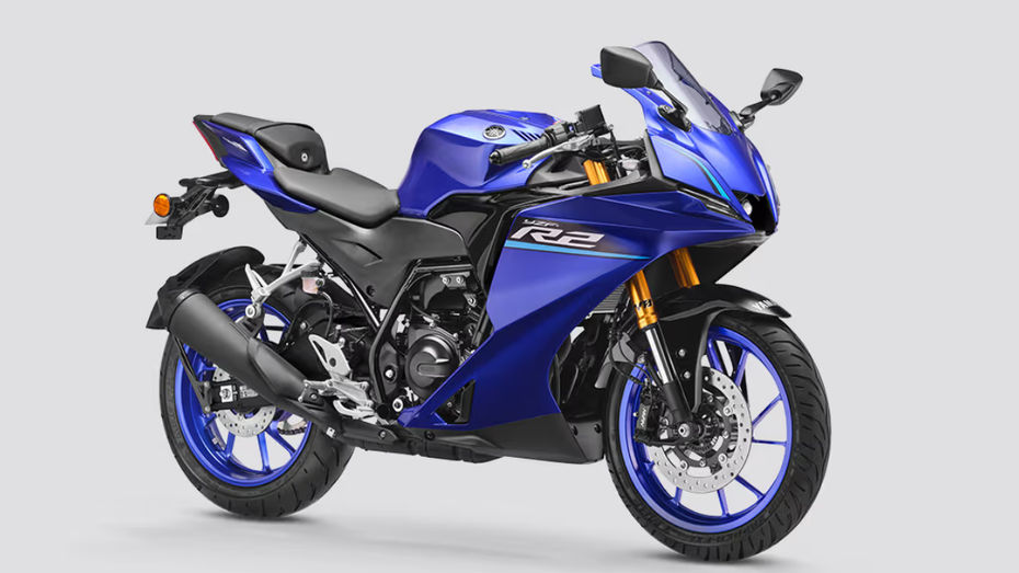 Yamaha R2 vs &nbsp;Hero Karizma XMR&nbsp;