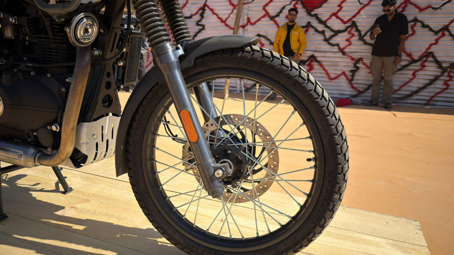 Himalayan Vs Scram 440 Himalayan Vs Scram 440