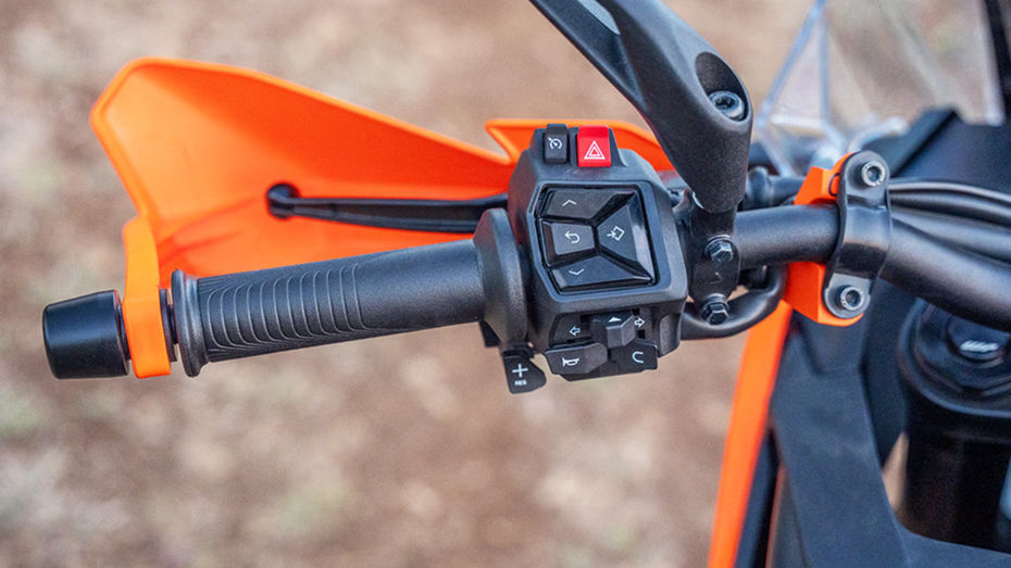 Himalayan 440 vs KTM Adventure 390 Himalayan 440 vs KTM Adventure 390