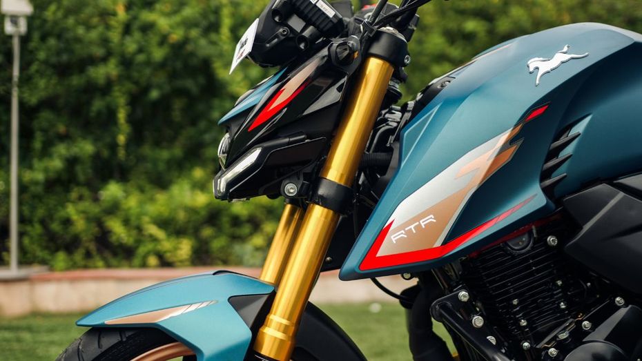 TVS RTR 160 4V Top Variant