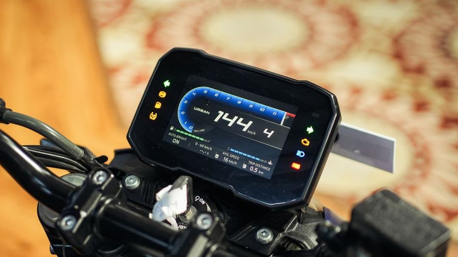 TVS Apache RTR 200 4V Top Model TFT Console