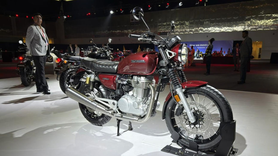 Honda CB 500 vs RE Classic 650 Honda CB 500 vs RE Classic 650