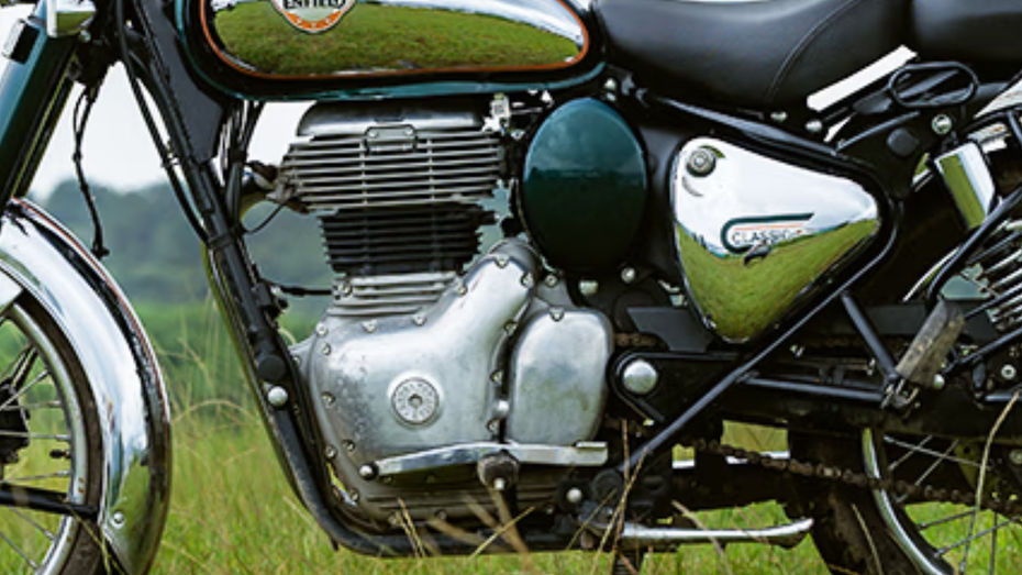 Honda CB 500 vs Royal Enfield Classic 350: Honda CB 500 vs Royal Enfield Classic 350: