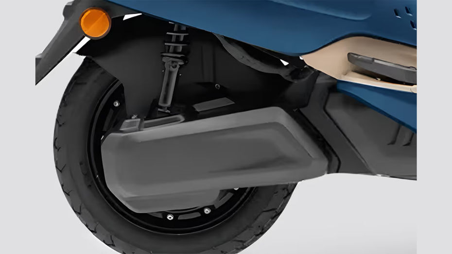 Honda QC3 vs TVS iQube 3.1 kWh: Price Comparison Honda QC3 vs TVS iQube 3.1 kWh: Price Comparison