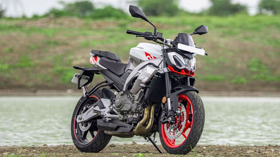 Aprilia Tuono 457