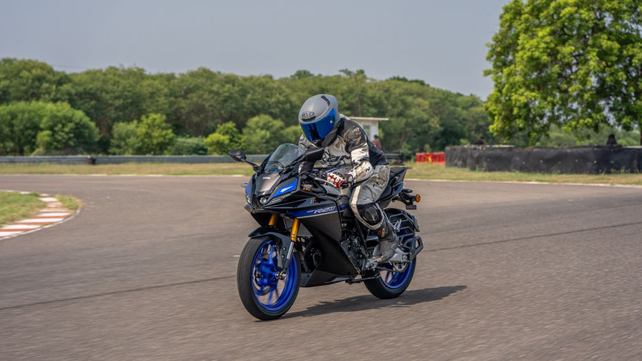 Yamaha YZF-R2 Yamaha YZF-R2