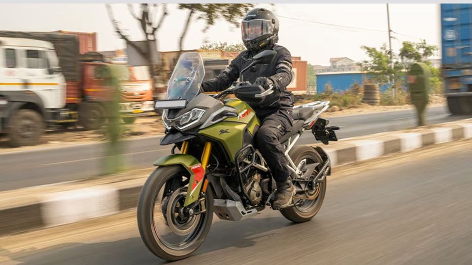 TVS Apache RTX 300 TVS Apache RTX 300