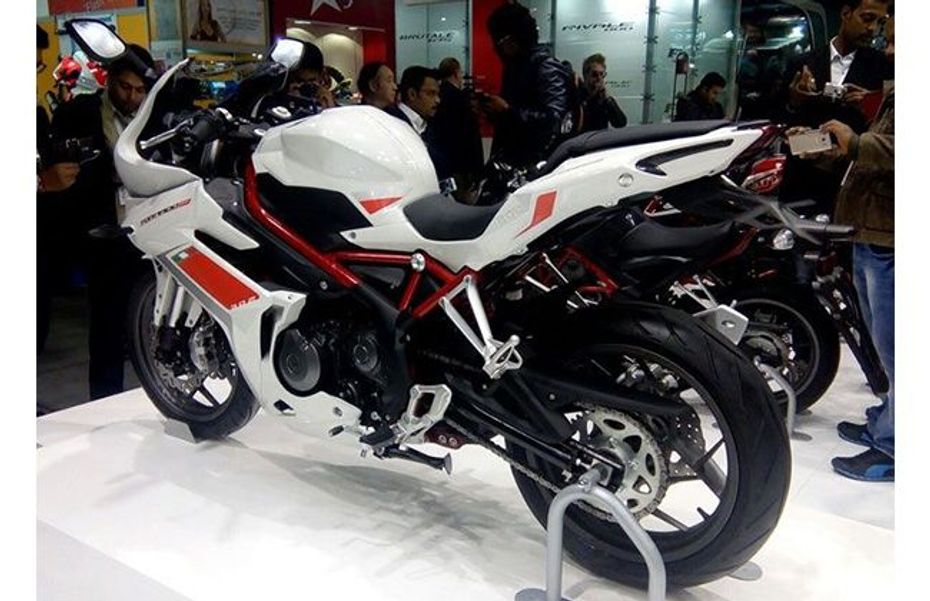 Benelli Tornado 302 Benelli Tornado 302 debuts at 2015 EICMA