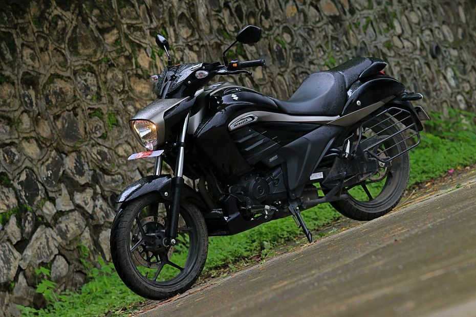 Bajaj Avenger 160 vs Suzuki Intruder real world numbers comparison