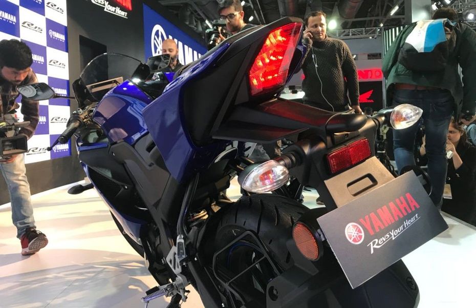 Yamaha R15 V3.0 First Look Review