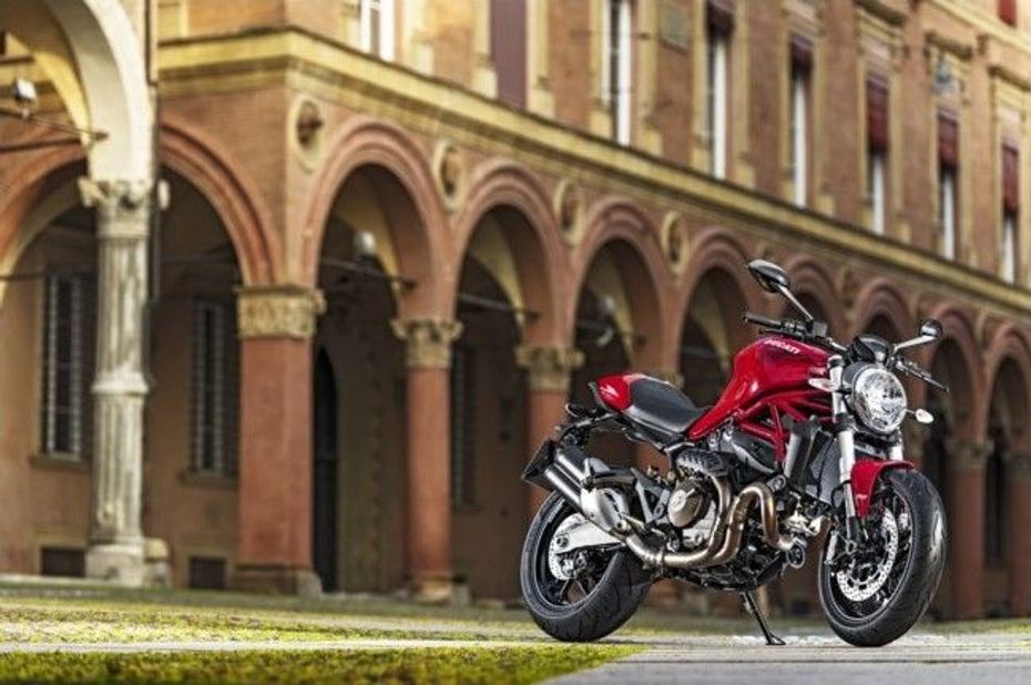 Ducati-Monster-821-wallpaper