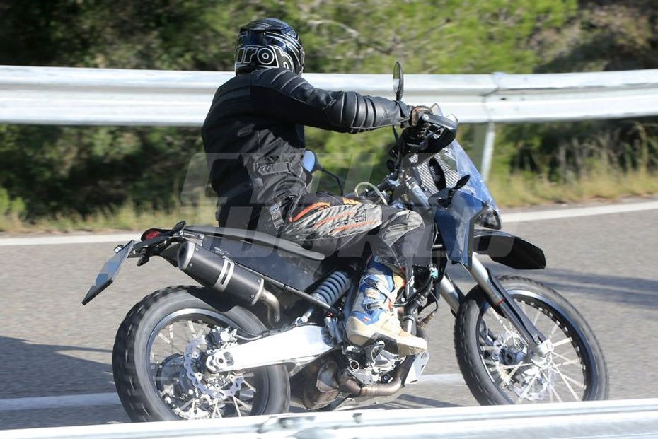 KTM 390 Adventure details