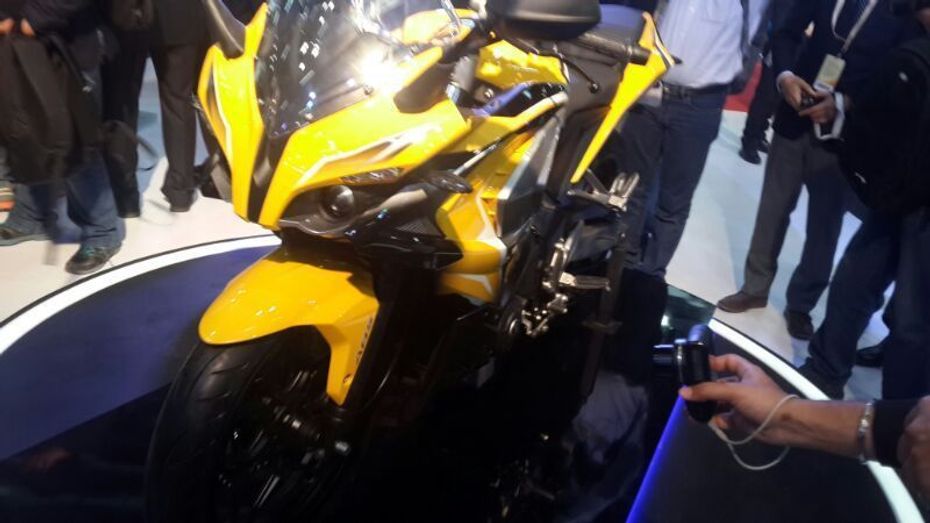 Bajaj Pulsar unveiled SS400 and CS400 at the Indian Auto Expo