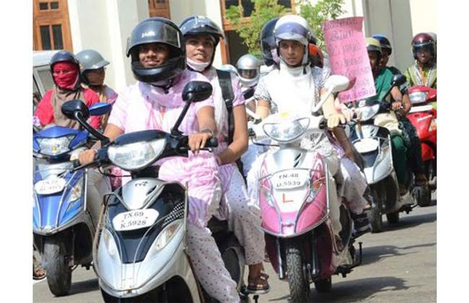 Helmets Mandatory for Pillion Riders in Maharashtra