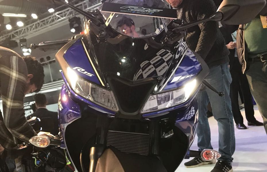 Yamaha R15 V3.0 First Look Review