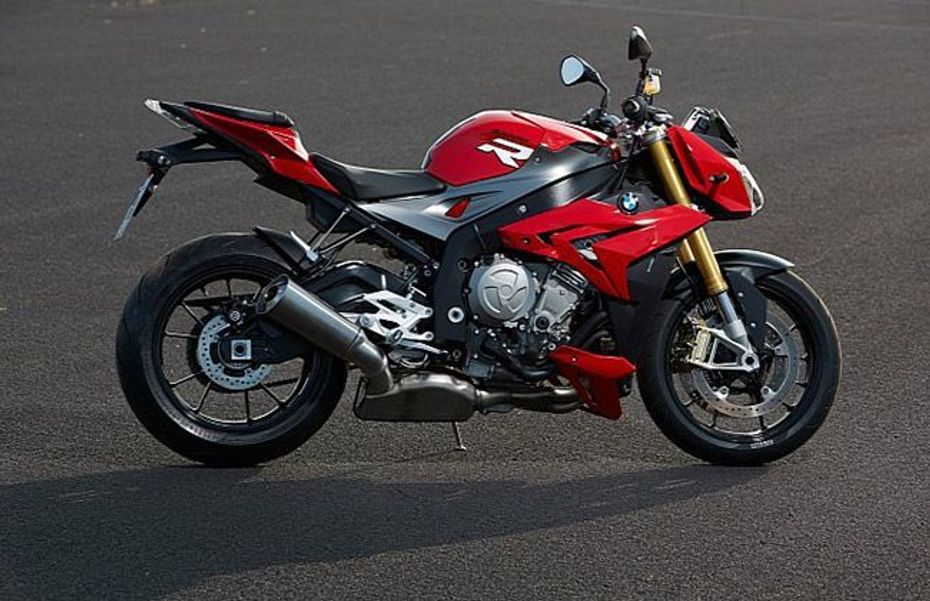 BMW S1000R Super Naked Sport Bike Unveiled at EICMA