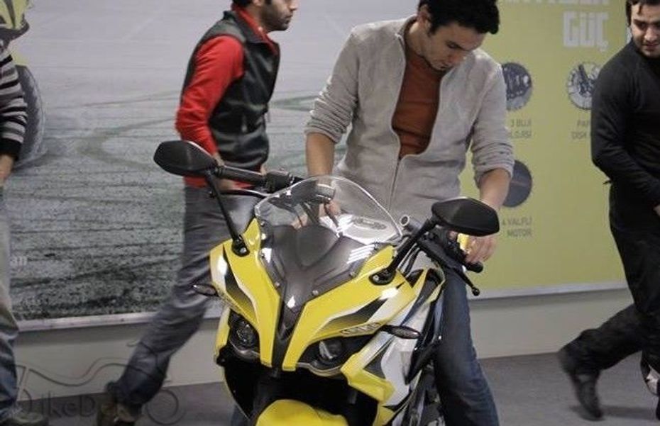 Bajaj Pulsar 200 SS