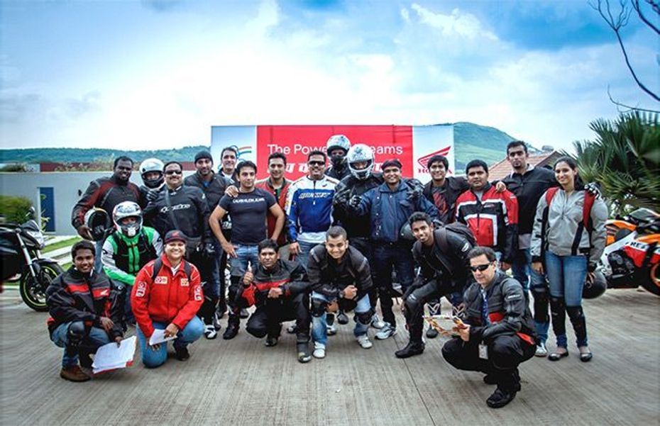 Honda flags off â??Super bike Customer Ride'