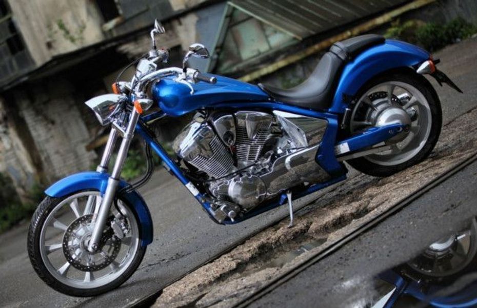 Honda-VT1300CX