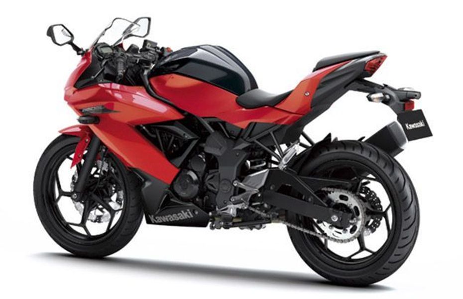 Power Ninja Rr Kawasaki unveils Ninja 250 RR Mono in Indonesia; India on cards | BikeDekho
