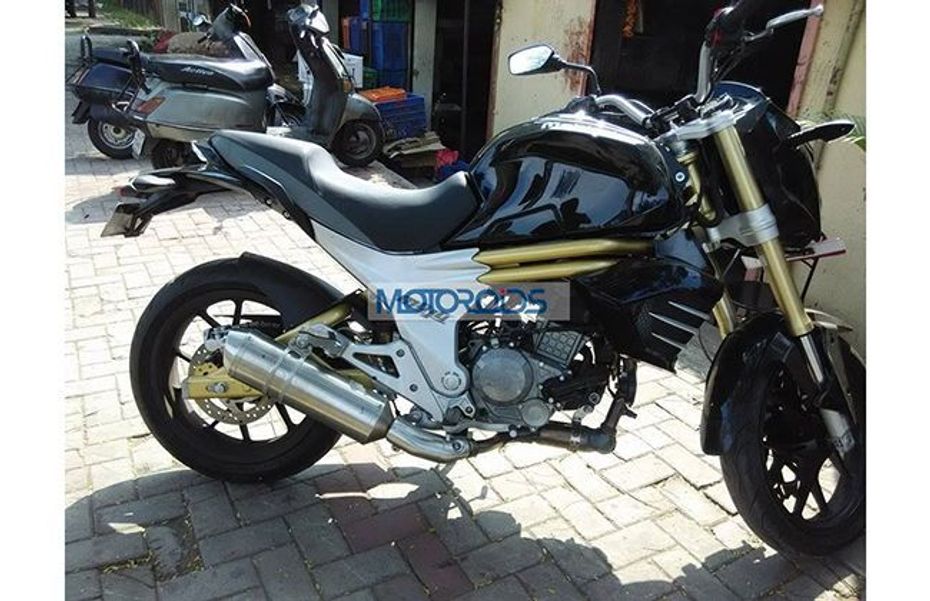 Mahindra Mojo 300 Mahindra Mojo 300