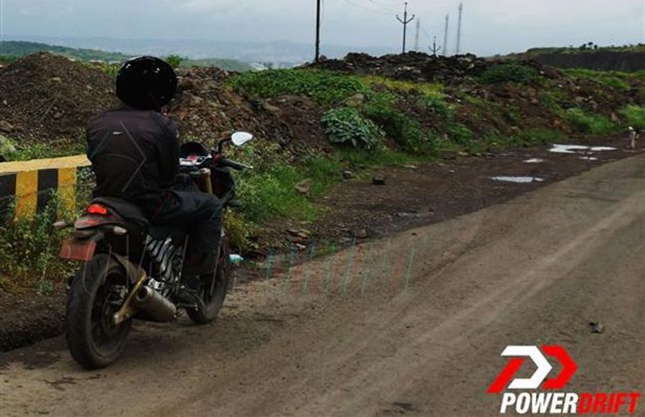 Mahindra Mojo 300