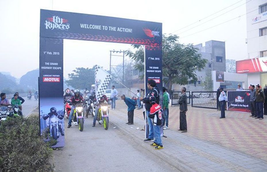 DSK concludes HyRydersâ?? club ride from Pune to Khandala