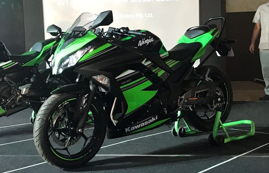 Kawasaki Ninja 400 spied
