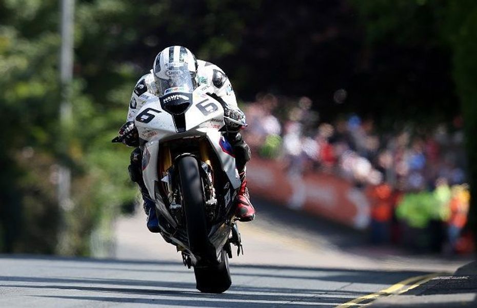 Triple victory for Michael Dunlop and BMW Motorrad at Isle of Man Triple victory for Michael Dunlop and BMW Motorrad at Isle of Man