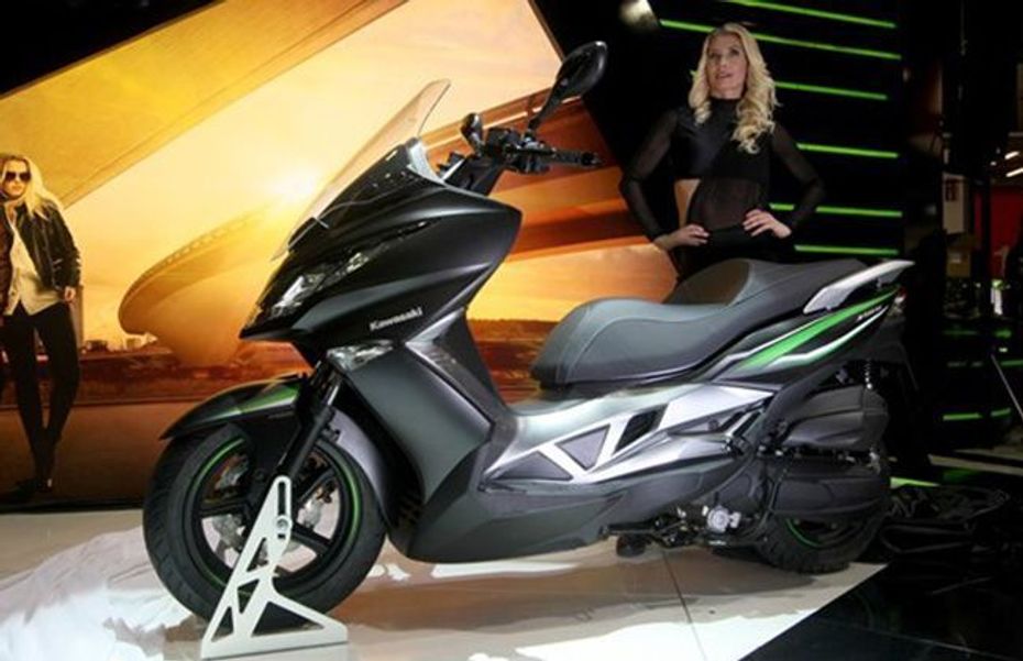 Kawasaki J125 Scooter Makes World Debut at 2015 EICMA Kawasaki J125 Scooter Makes World Debut at 2015 EICMA