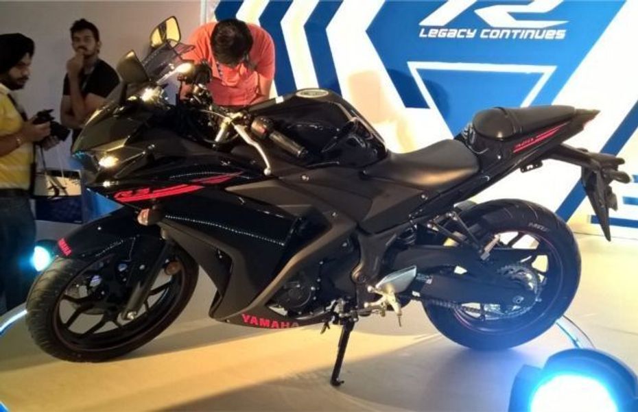 Yamaha R3 Midnight Black