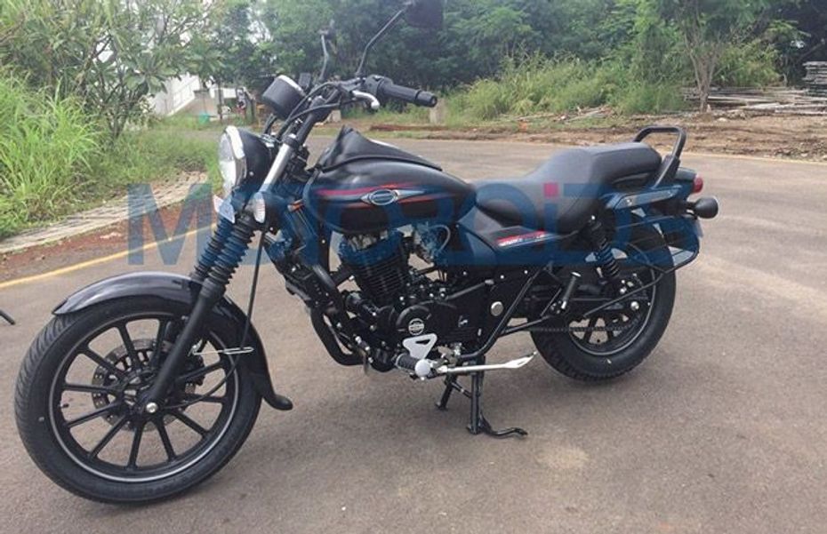 Bajaj Avenger Street