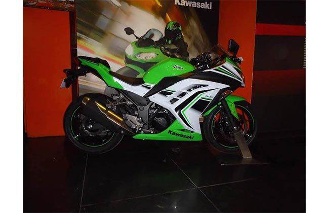 30th Anniversary Special Edition Kawasaki Ninja 300 Hits Indian Shores at Rs. 3.61 Lac