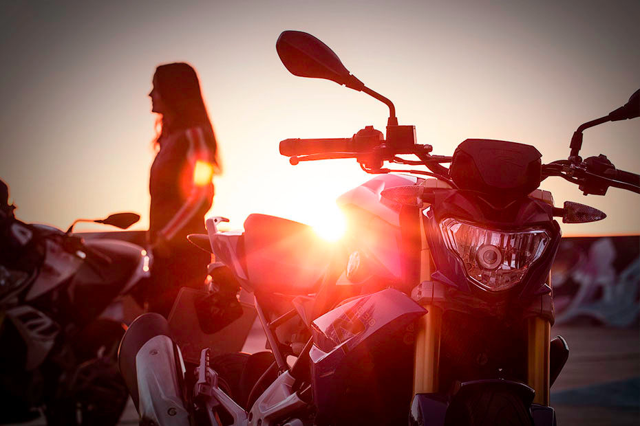 BMW G310 R