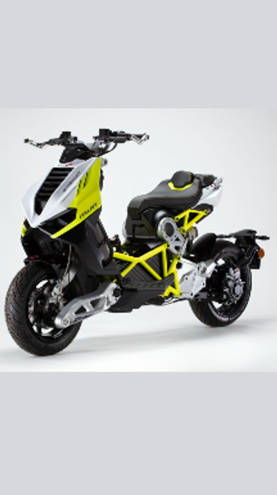 EICMA 2022: This Radical E-Scooter Offers 180km Range And 36 Minutes Charge Time