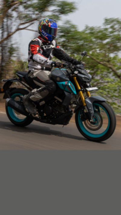Yamaha India sells the sporty and stylish MT-15 V2 streetfighter in 5 cool colours 