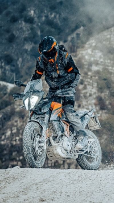KTM has launched the spoke wheel and fully adjustable suspension of the 390 Adventure. Check it out here